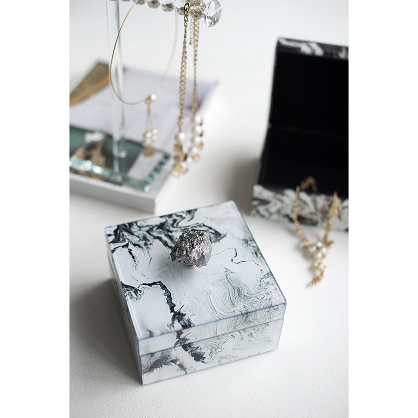 WHITE MARBLED JEWELRY CASE - SMALL