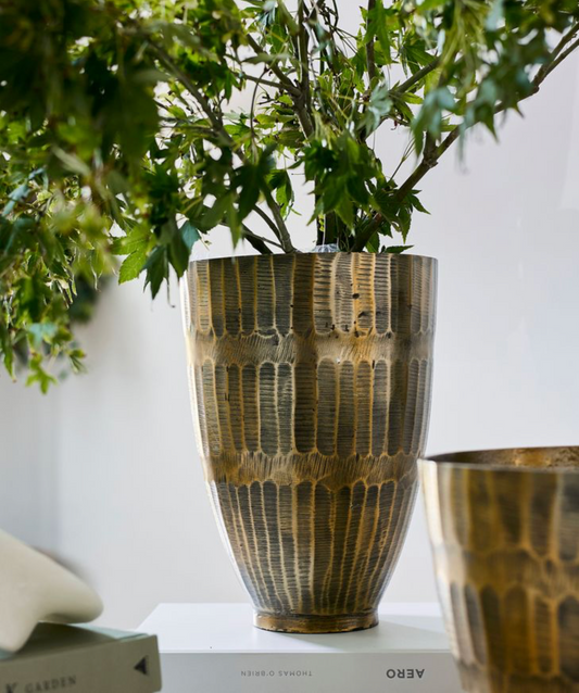 HAMMERED STRIPE BRASS POT - LARGE