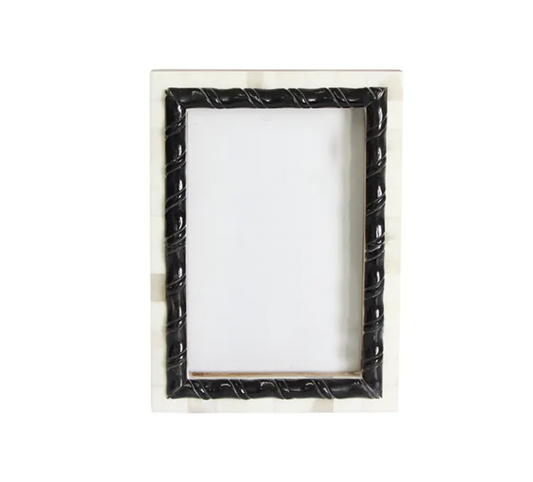 BLACK & WHITE SPIRAL 4X6" PHOTO FRAME