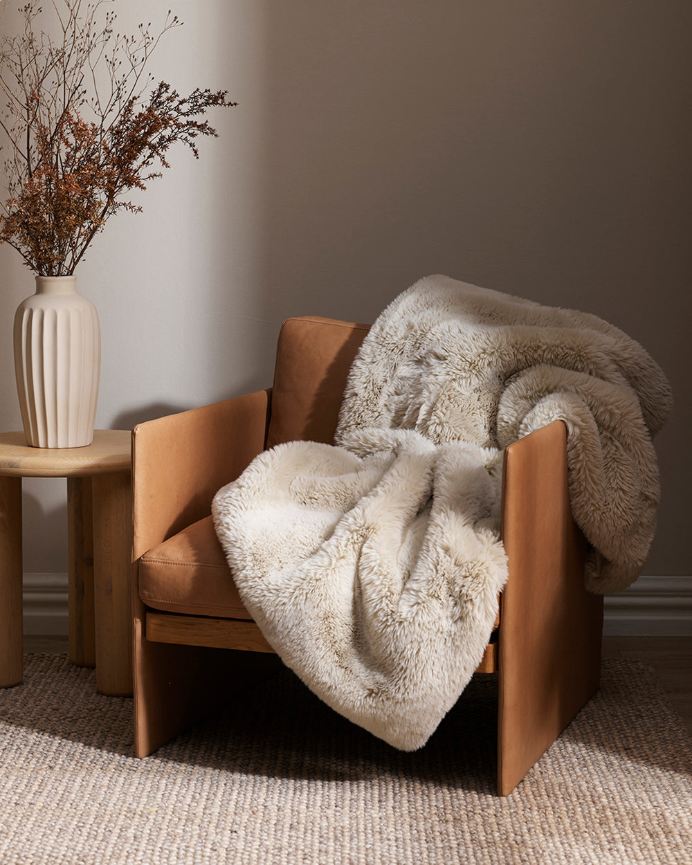 PELE ECRU FAUX FUR THROW